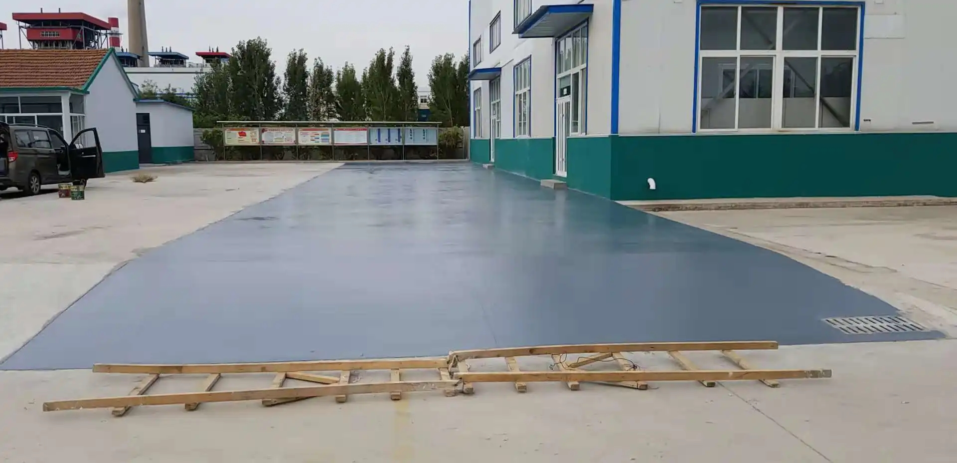 陵水车间厂房地坪漆修补翻新